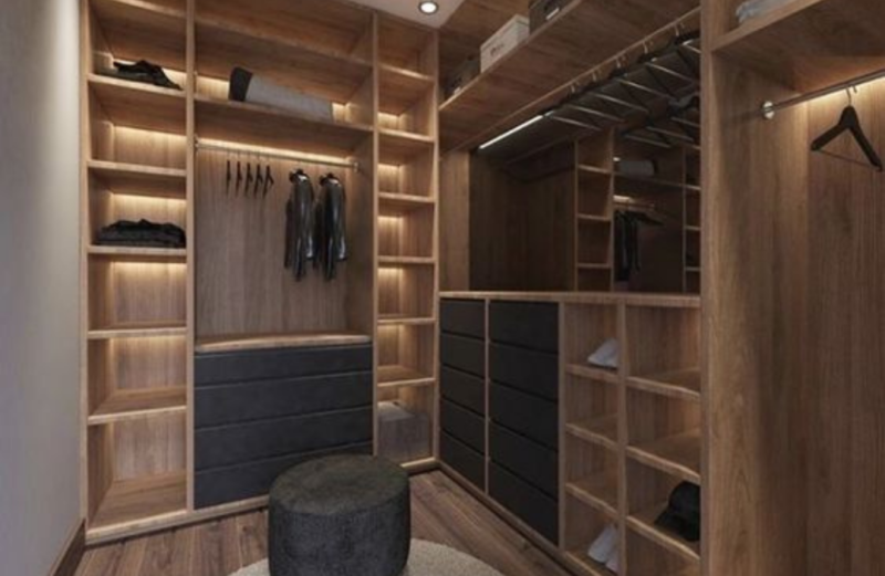 دريسنج روم مودرن أنيق من شركة فورنيدو